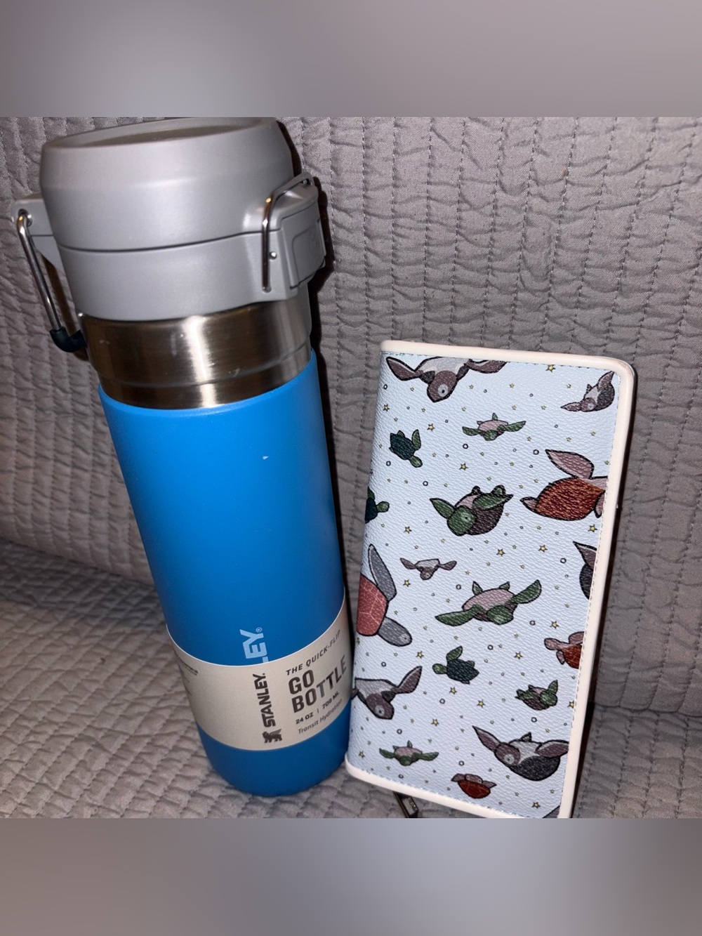 Stanley go bottle quick flip top 24 ounce and sea turtle long wallet bundle - Picture 9 of 10